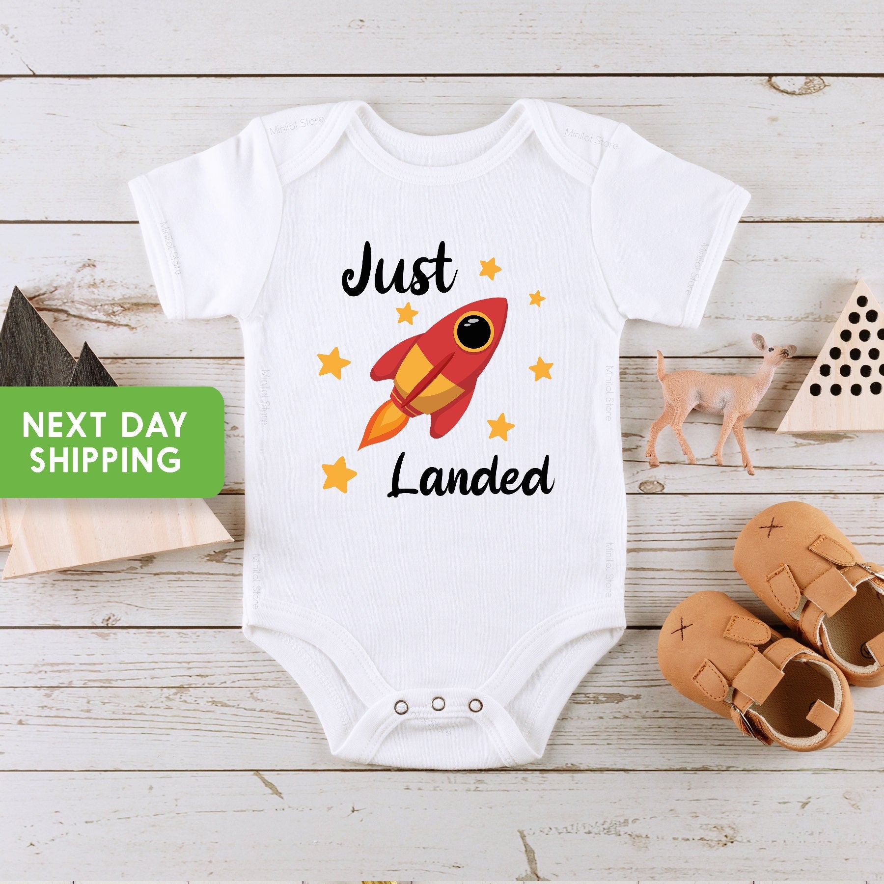 Just Landed Baby Bodysuit, Space Ship Baby Bodysuit, Astronaut Baby Bodysuit, Baby Shower Gift, Infant Astronaut, Funny Baby Bodysuit