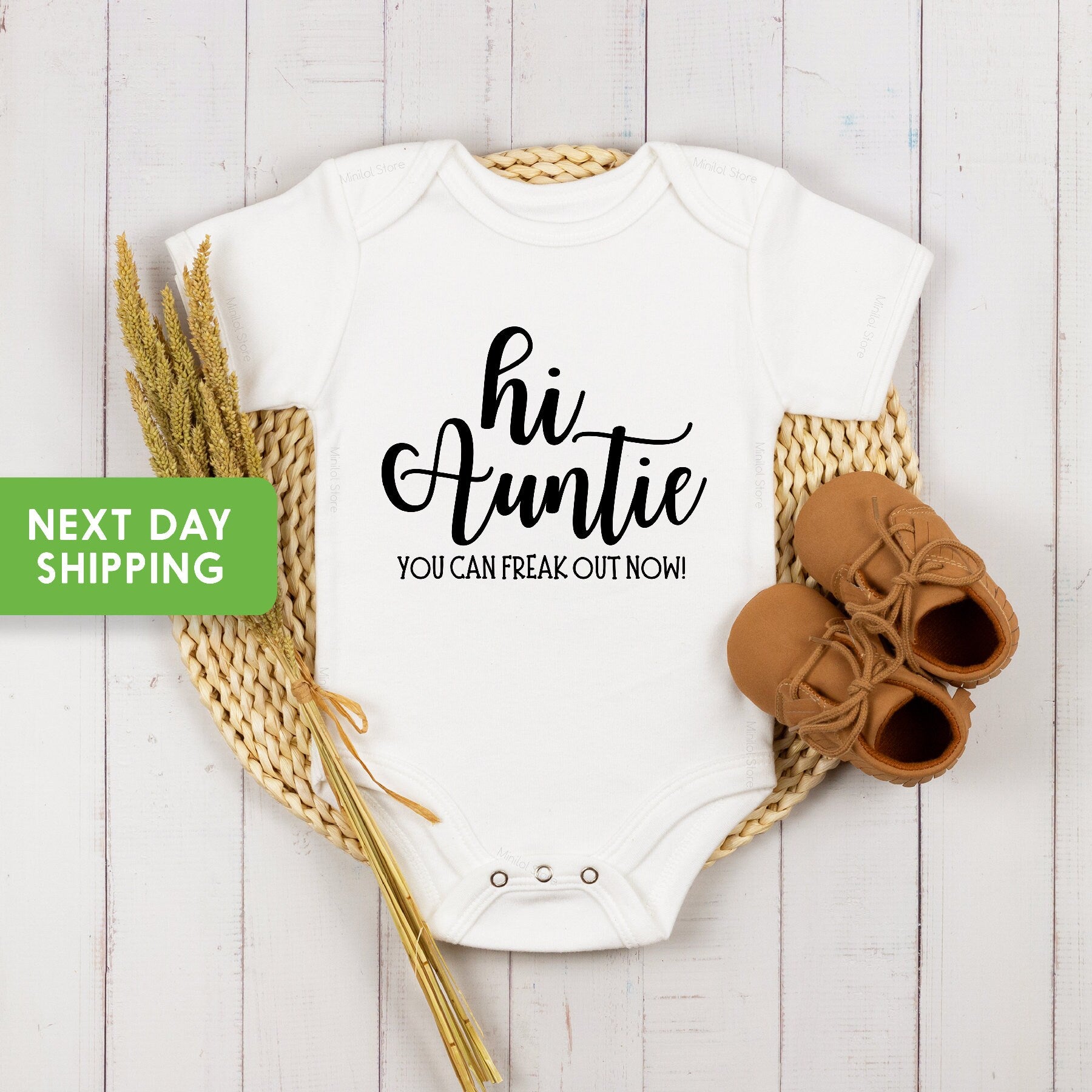 Hi Auntie Baby Onesie®, Pregnancy Announcement Onesie®, Coming Home Outfit, Aunt & Uncle Announcement Onesie®, Baby Announcement