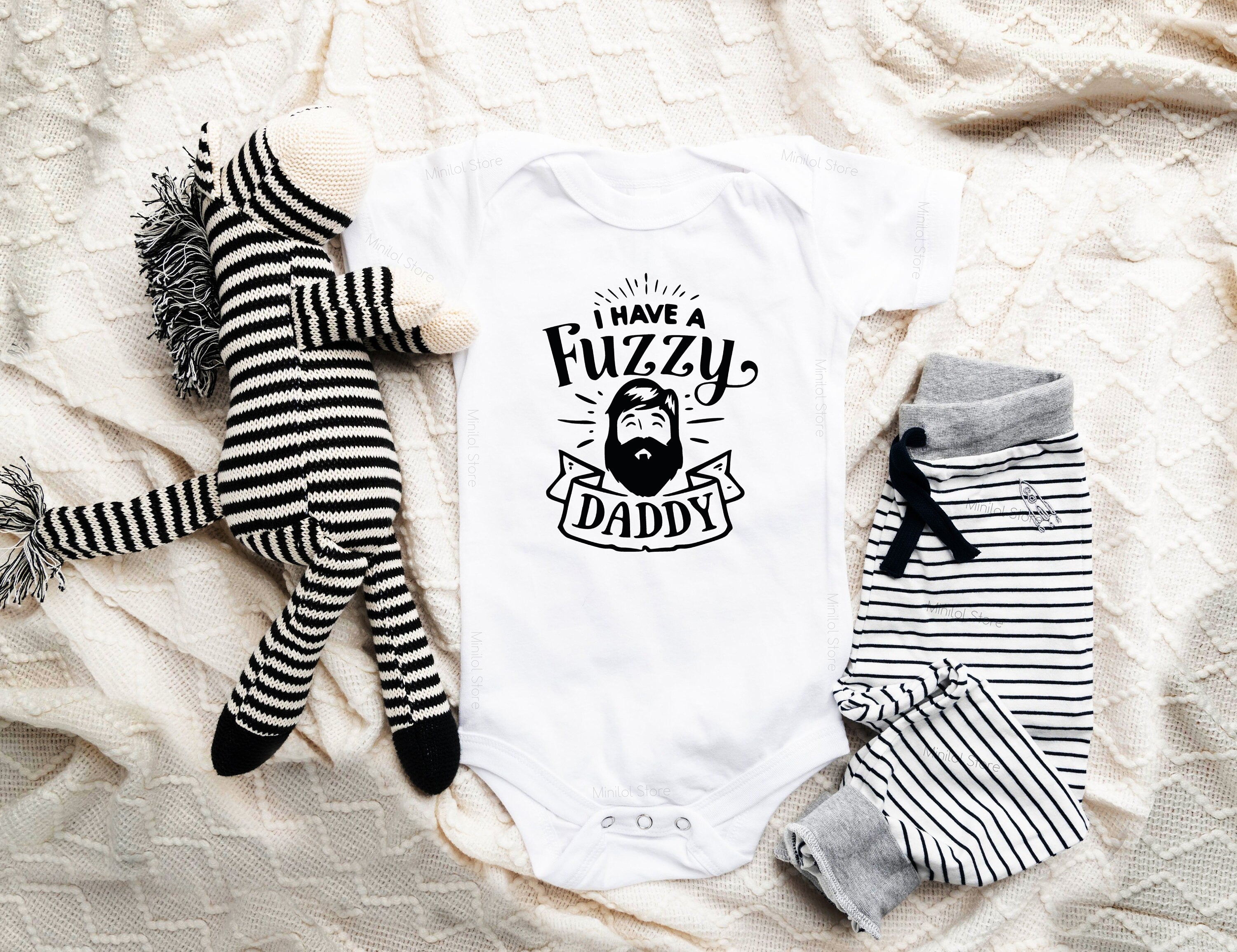 Daddy Baby Onesie® I Have A Fuzzy Daddy, Cute Baby Onesie® Father's Day Onesie® Beard Onesie® Beard Baby Gift