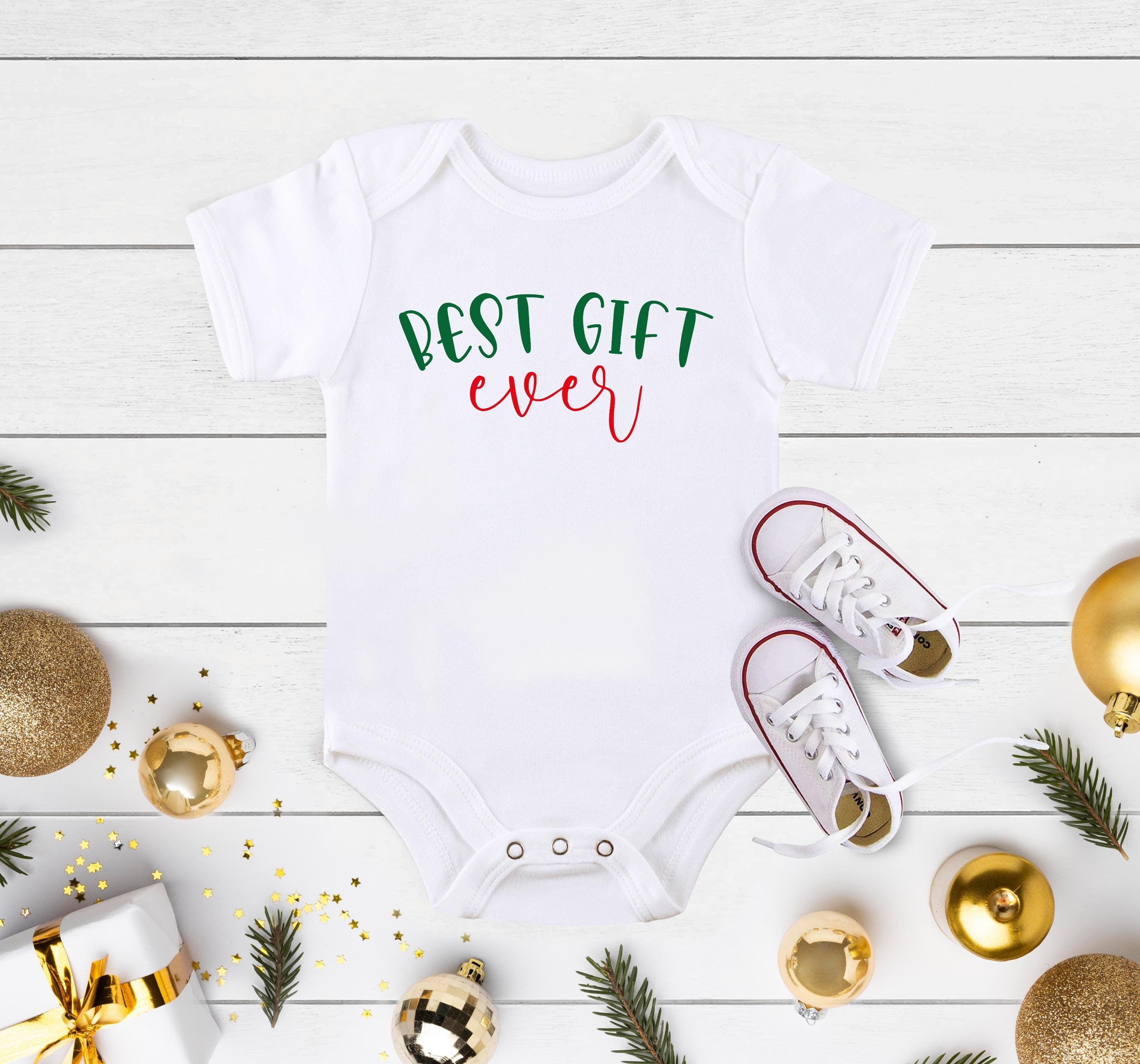 Best Gift Ever Onesie®, Cute Christmas Baby Bodysuit, Cute Announcement Baby Onesie®, Boho Christmas Baby Xmas, Christmas Baby Announcement