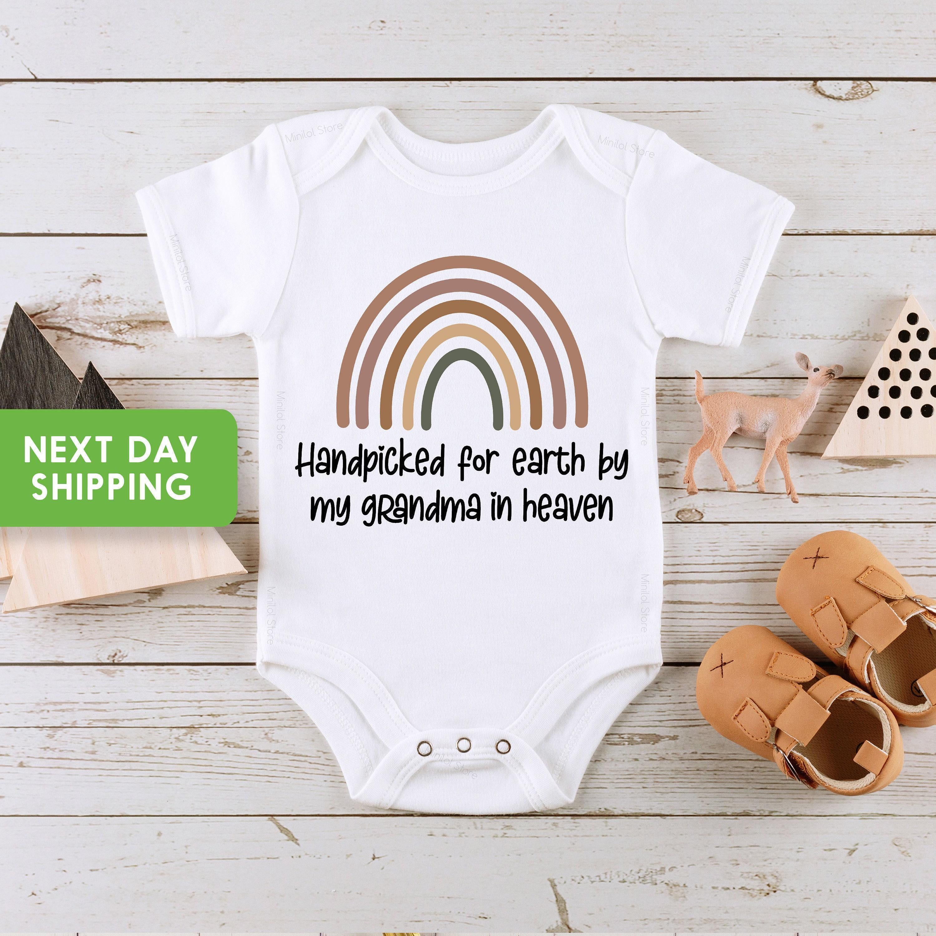 Close-up of the Handpicked for Earth baby announcement design